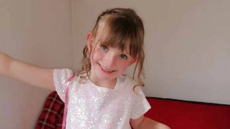 Comían un asado junto a sus hijas y fueron atacados a tiros: murió una nena de 11 años