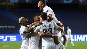 en un final increible, el psg revivio y hundio al atalanta en un final increible, el psg revivio y hundio al atalanta