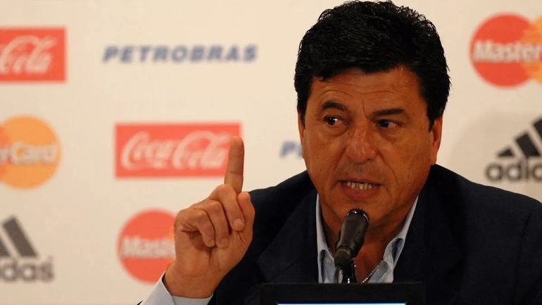 Daniel Passarella en su época de presidente