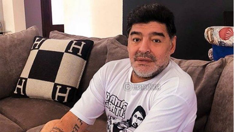Maradona se enojó y se postuló como DT de la Selección