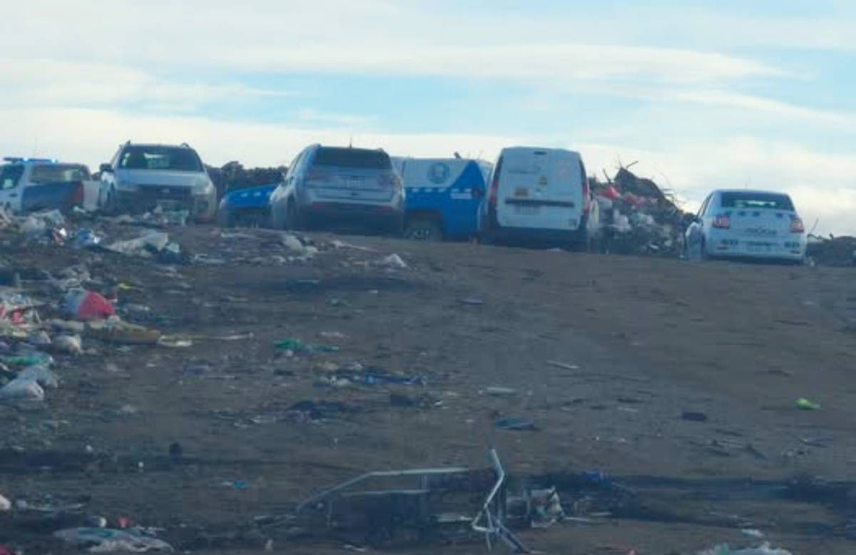 Macabro hallazgo en Cutral Co: un municipal encontró huesos humanos en el basurero