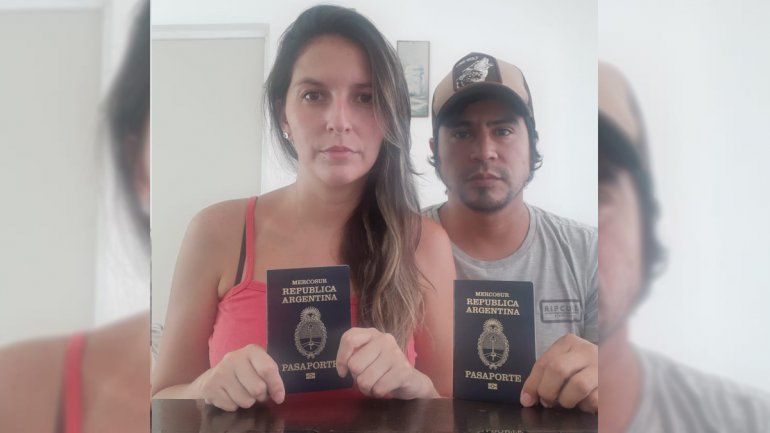 Cecilia y Leonardo piden ayuda al gobierno argentino para regresar al pa&iacute;s.