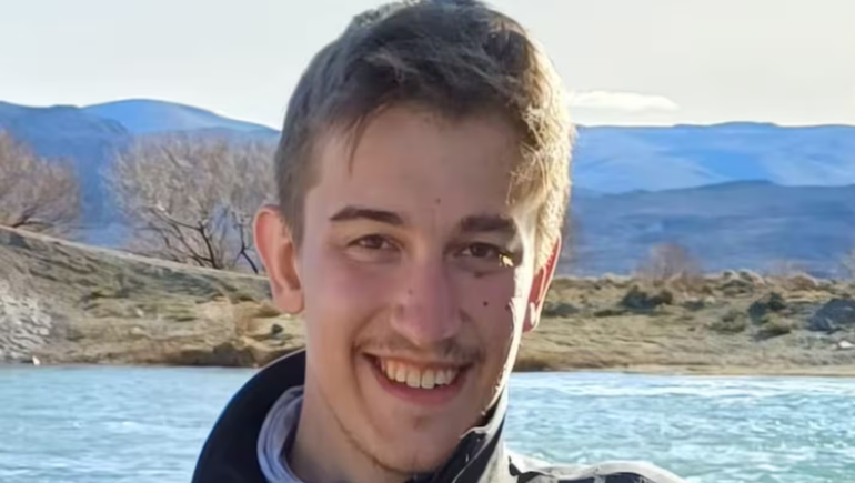 Desesperada búsqueda de un estudiante patagónico