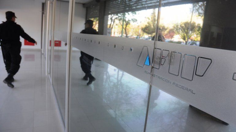 Los viajeros a los que no se les haya cobrado el 30% deberán pagarlo en la AFIP