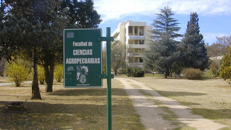Policía fue detenido por extorsionar y abusar de una joven