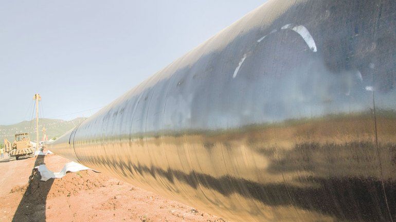 Se debate en Añelo el tendido de un oleoducto de YPF