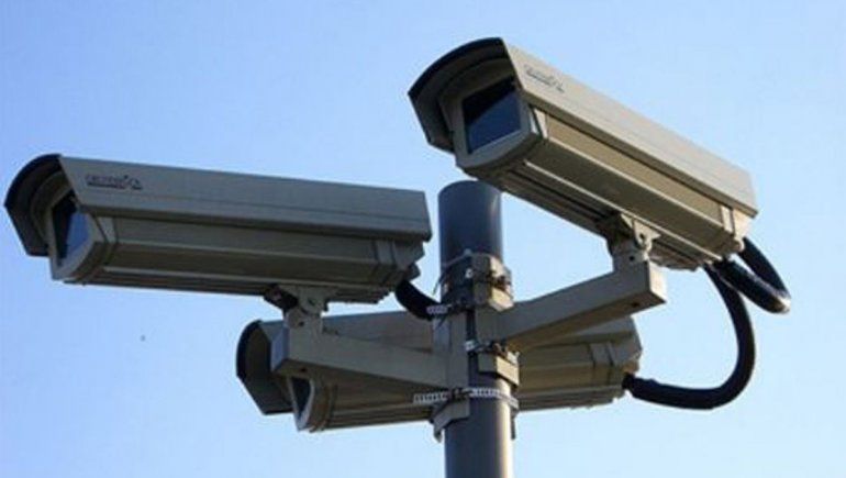Cámaras de seguridad en bancos y shoppings.
