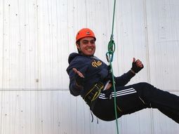 Luis Pirri Gramajo tenía 34 años y llevaba diez en servicio cuando murió alcanzado por las llamas en un incendio en Comodoro Rivadavia. Su esposa esperaba un bebé. Luis Pirri Gramajo tenía 34 años y llevaba diez en servicio cuando murió alcanzado por las llamas en un incendio en Comodoro Rivadavia. Su esposa esperaba un bebé.