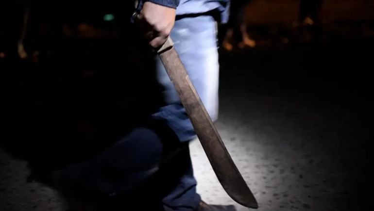 Sorpresa por el loco del machete que apareció en Neuquén