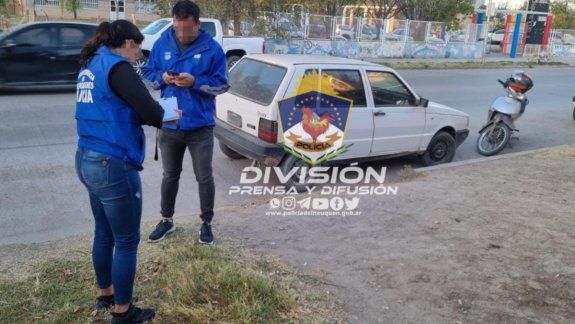 Robaron un auto y lo dejaron abandonado