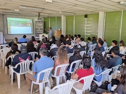 Las “I Jornadas Binacionales de Divulgación en Investigación y Extensión en Agronomía” se llevaron a cabo en Cinco Saltos. Foto: Fabricio González Las “I Jornadas Binacionales de Divulgación en Investigación y Extensión en Agronomía” se llevaron a cabo en Cinco Saltos. Foto: Fabricio González