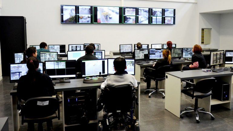 El nuevo centro de monitoreo de la Policía cuenta con nuevas pantallas.