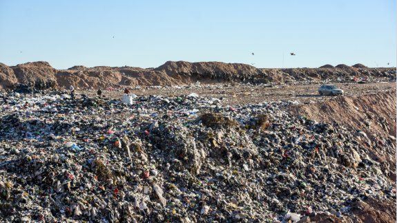 La ciudad proyecta un nuevo basural en la meseta