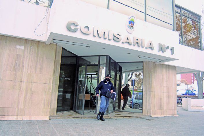 El robo ocurrió en pleno centro de Neuquén capital por lo que intervino personal de Comisaría Primera.