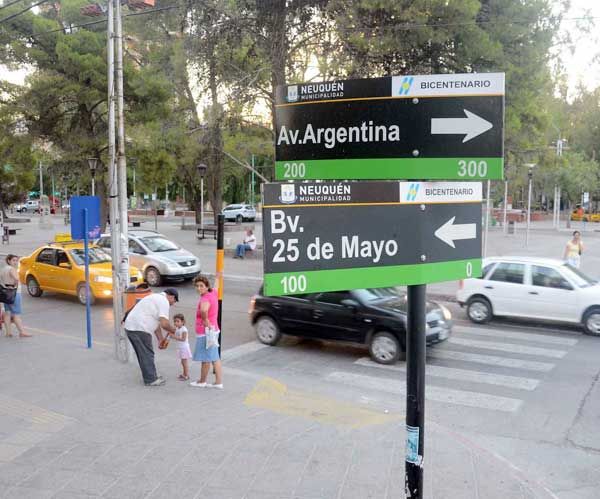 Faltan más de  8 mil carteles de calles en la ciudad