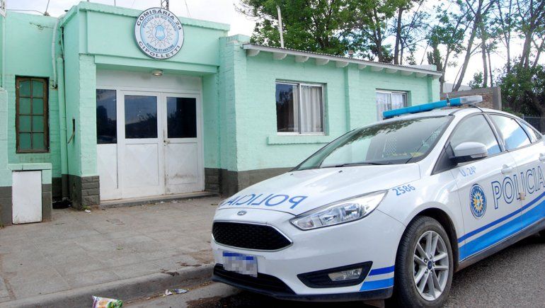La fiscalía notificó al policía por el abuso de una niña