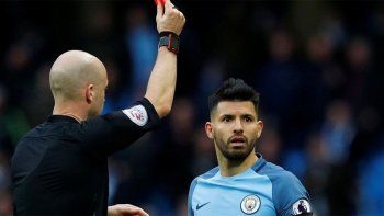 tarjeta roja al que tosa en la cara de otro jugador en inglaterra tarjeta roja al que tosa en la cara de otro jugador en inglaterra