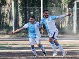 Ramírez y Magnago unidos en el festejo de La Amistad en cancha de Pillmatun.