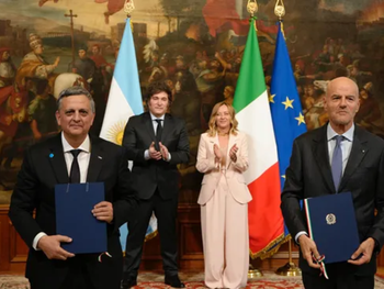 YPF firmó el convenio con la italiana ENI en Roma con la presencia de Milei y Meloni