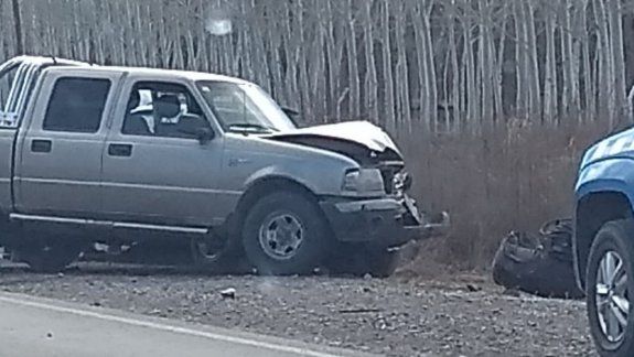 Robó una camioneta y cayó tras una persecución que provocó un choque