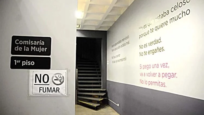 Roció a su pareja con combustible y amenazó con prenderla fuego