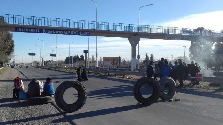 Vecinos de la toma Ruca Antú cortan otra vez Ruta 7