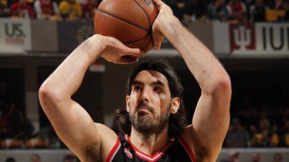 scola volvio a jugar, pero toronto contra cleveland