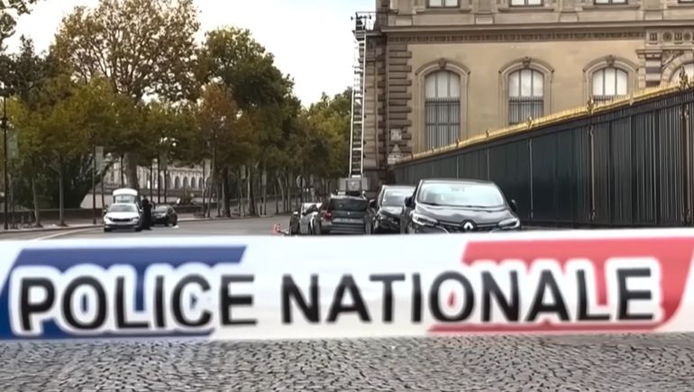 Robo al Museo del Louvre: arrestan a cinco sospechosos pero las joyas siguen sin aparecer | LM Neuquen Robo al Museo del Louvre: arrestan a cinco sospechosos pero las joyas siguen sin aparecer