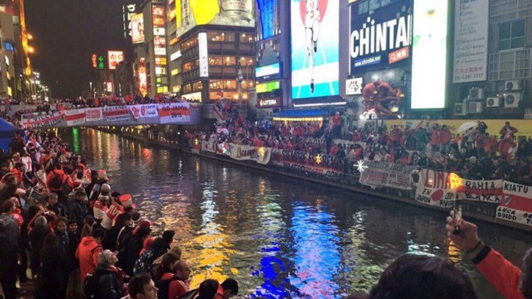 Japón se vistió de rojo y blanco. El público millonario copó Osaka con un banderazo de miles de personas. Además