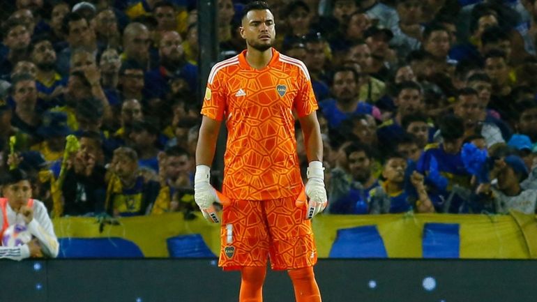 Chiquito Romero con la camiseta de Boca