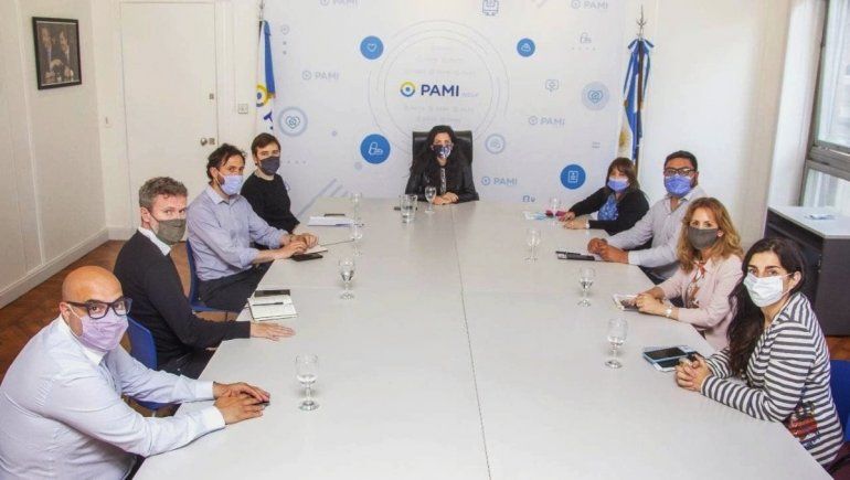 PAMI sale al rescate del Policlínico ADOS