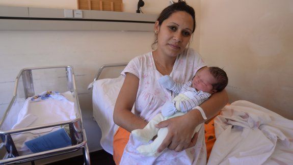 Fernando nació en el Heller y es el primer bebé del año