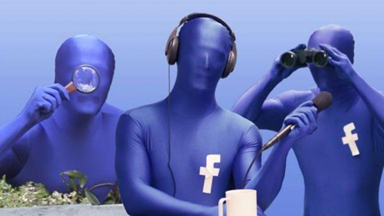 Confirmado: Facebook escucha tus conversaciones de Messenger