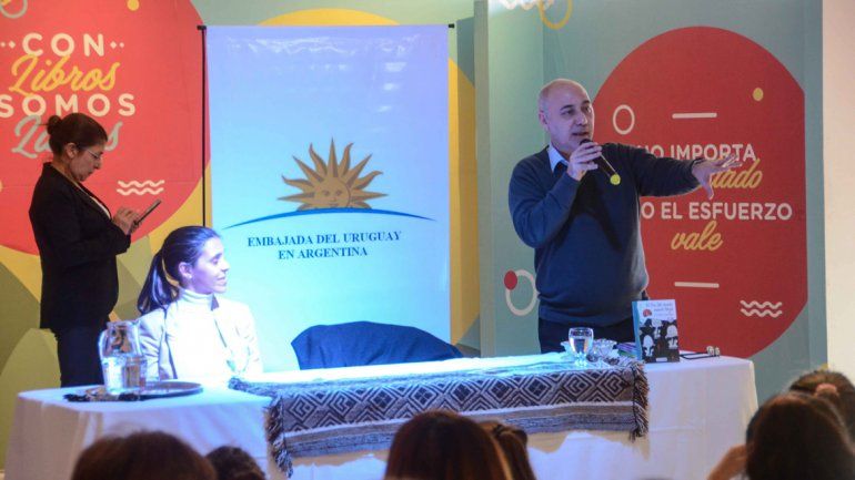 El escritor Fernando González participó del evento literario neuquino.