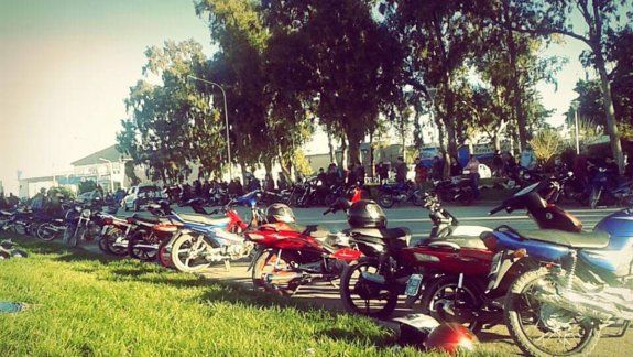 Motoqueros atemorizan a vecinos con picadas 