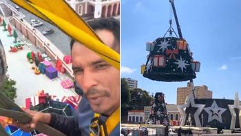 La grúa inclinó su base y cayó hacia un costado, mientras se realizaban maniobras de alineamiento de árbol de navidad gigante. La grúa inclinó su base y cayó hacia un costado, mientras se realizaban maniobras de alineamiento de árbol de navidad gigante.