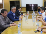 Rolando Figueroa recibió a los representantes dle gremio UPCN.