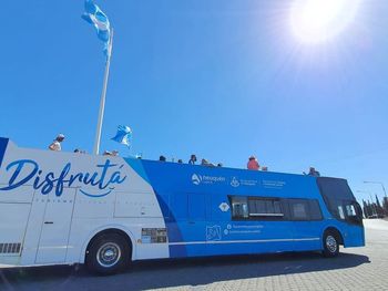 El Bus Turístico, uno de los atractivos de Neuquén Capital.