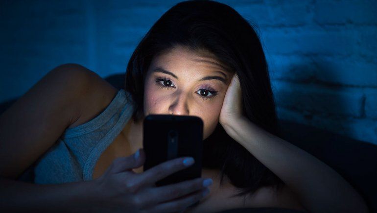 El exceso del celular puede acercar a los jóvenes a la depresión