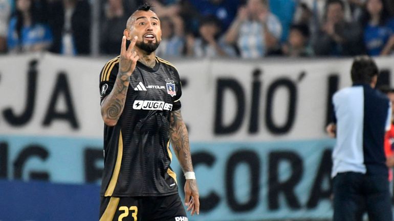 ¿Usted no aprende, verdad? El insólito gesto de Arturo Vidal, goleado y expulsado ante Racing