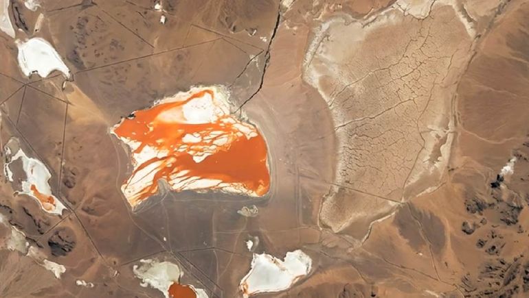 La mancha naranja hallada por los científicos de la NASA se encuentran a 4300 metros en Sudamérica.&nbsp;