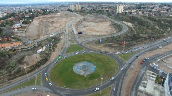 El proyecto de elevación de la multitrocha se presentó hasta con un video. También se había prometido un puente en Doctor Ramón y un estacionamiento subterráneo en el Parque Central.