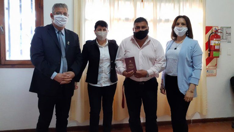 Se casaron en Junín de los Andes a pesar de la fase 1