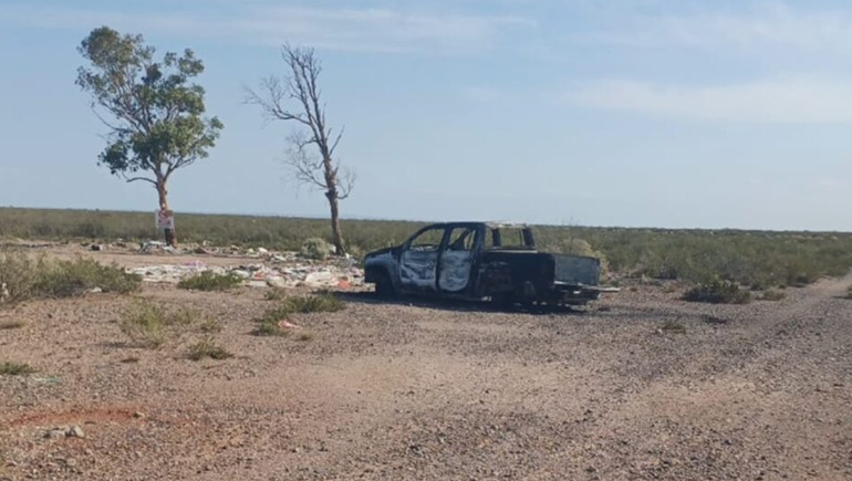 Robaron una camioneta Amarok cerca de Ruta 7 y la prendieron fuego en la meseta