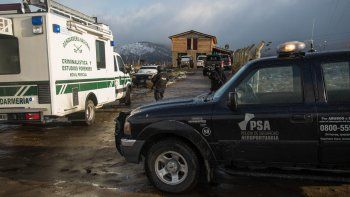 allanaron un complejo de cabanas por el crimen del policia munoz allanaron un complejo de cabanas por el crimen del policia munoz