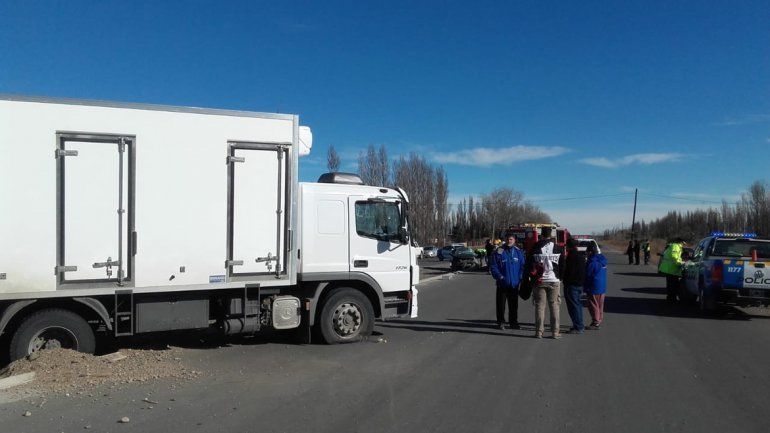 Un hombre murió en un choque contra un camión en Plottier