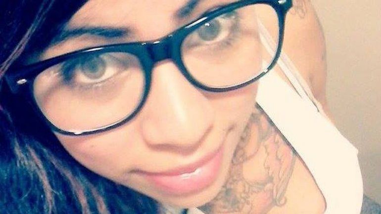 Antonela Leopardi en una selfie que publicó en Facebook. En la misma red social apareció fotografiada con el bebé a quien casi mata en San Bernardo.