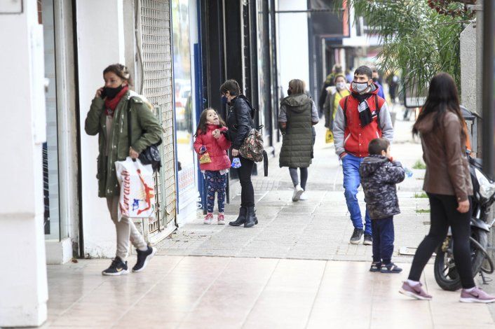 La mayoría de los comercios abrió sus puertas este miércoles