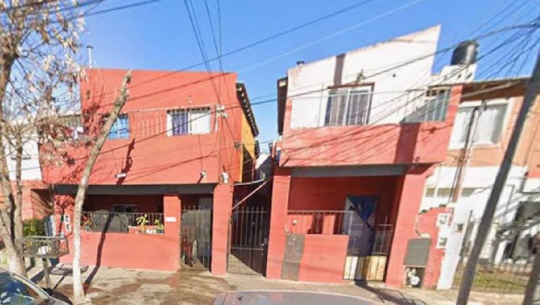 Familiares de la docente fallecida denuncian que las instalaciones de gas del departamento eran deficientes.