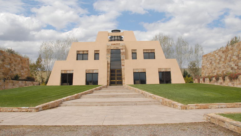Un turista brasileño cayó desde la terraza de una bodega y quedó en terapia intensiva